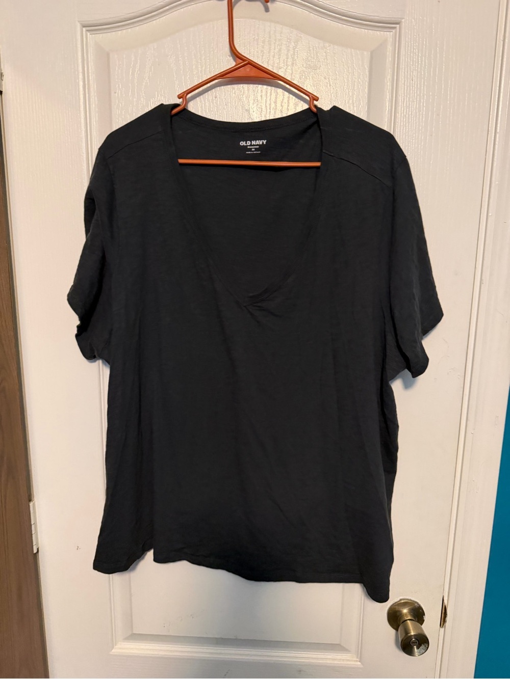 Old Navy Gray V-Neck Short Sleeve Tee Shirt
